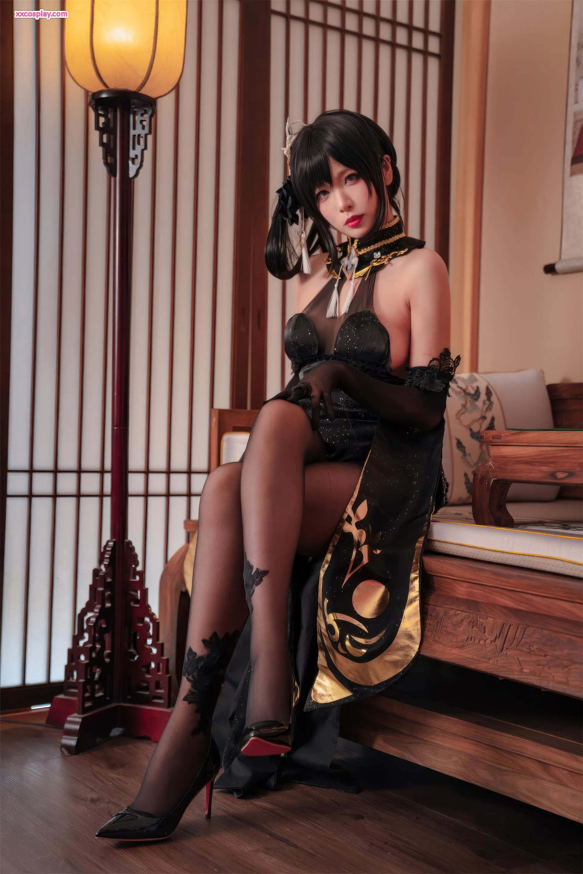 Xuan Xiao Xuejie hóa thân Zhenhai - Cosplay Azur Lane